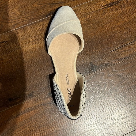 Toms slip on shoe - Picture 1 of 3